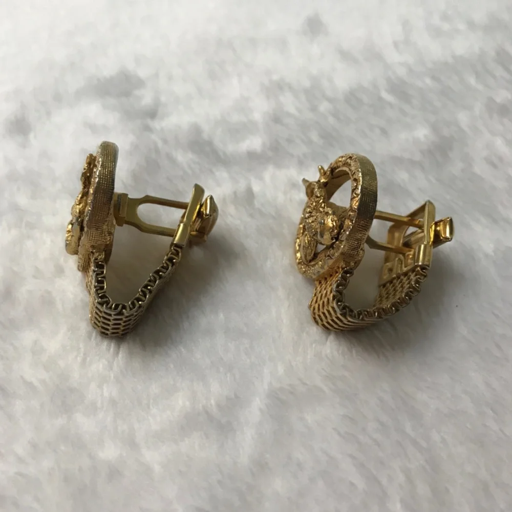 Mismatched Vintage Zodiac Mens Cufflinks Pisces Virgo Gold-Tone